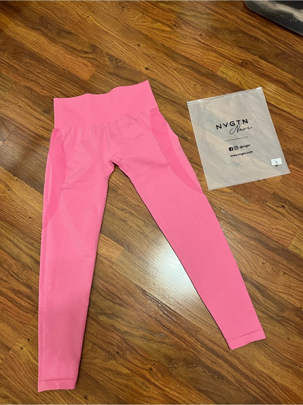Like new NVGTN Contour Seamless Leggings bubble gum pink large